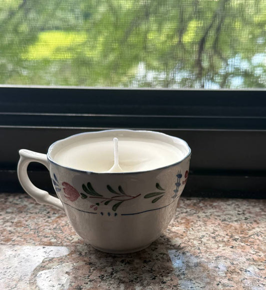 Vanilla Vintage Teacup Treasure