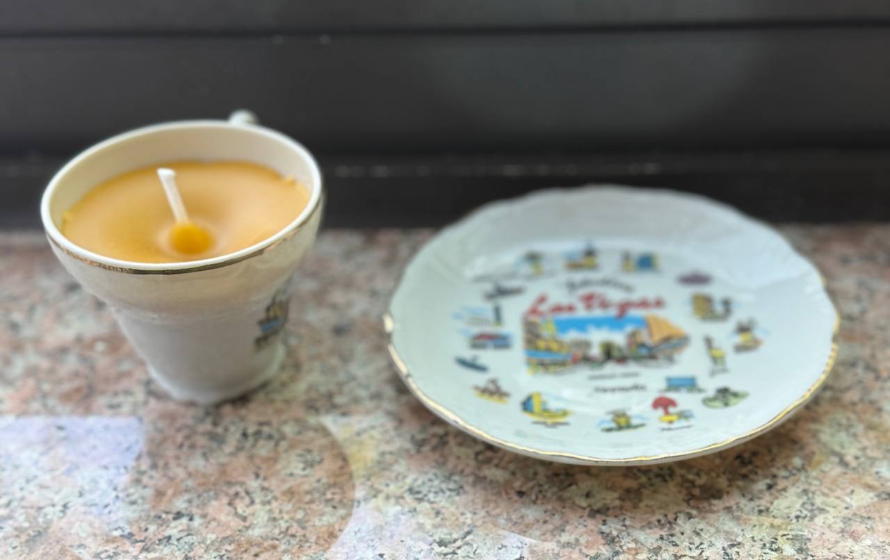 1 of 1 Las Vegas Teacup Set