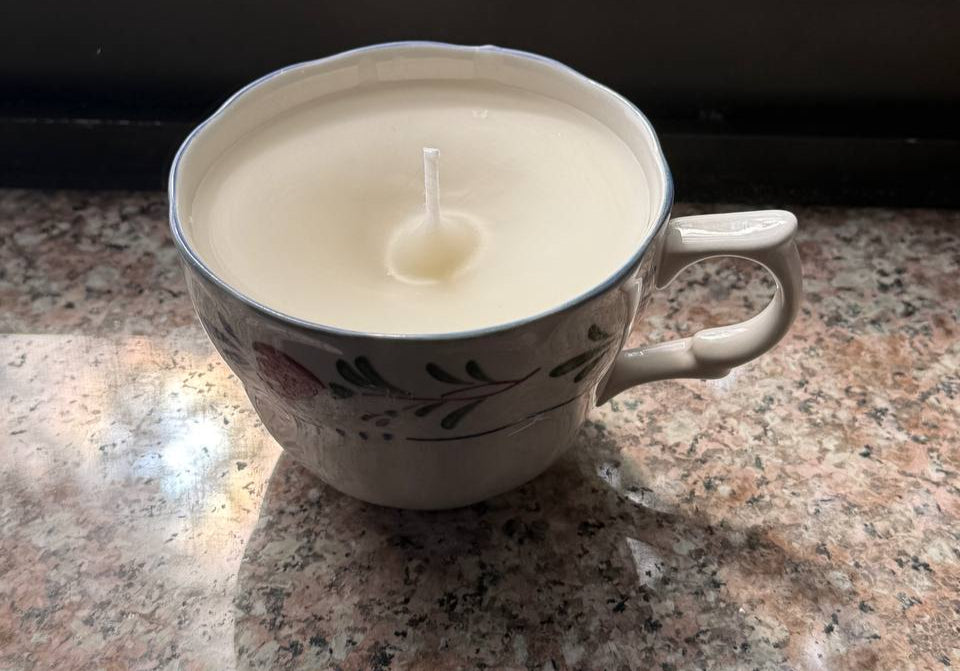 Vanilla Vintage Teacup Treasure