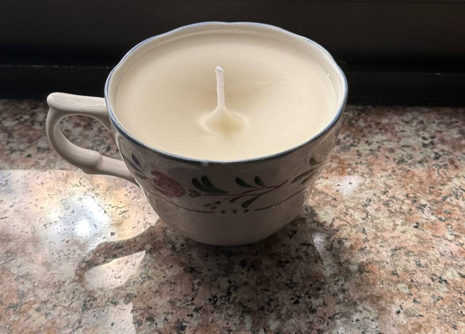 Vanilla Vintage Teacup Treasure